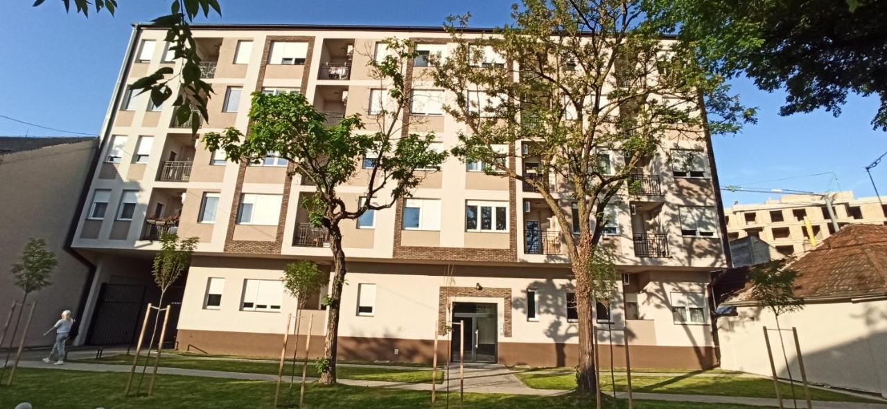 Aurora Apartman Szabadka Kültér fotó